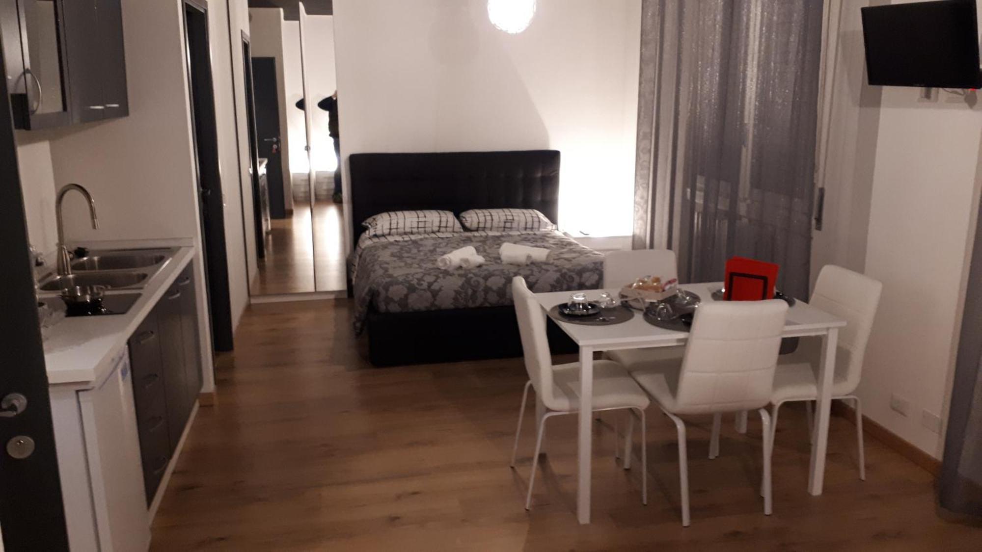 Hotel Casa Leonardo Airport Azzano San Paolo Habitación foto